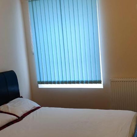 לונדון Nice Double Bedroom At Streatham Place מראה חיצוני תמונה